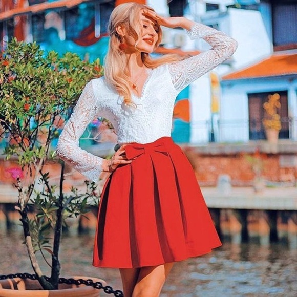 CHICWISH SWEET YOUR HEART BOWKNOT PLEATED SKIRT IN RUBY SIZE LARGE - Picture 1 of 11